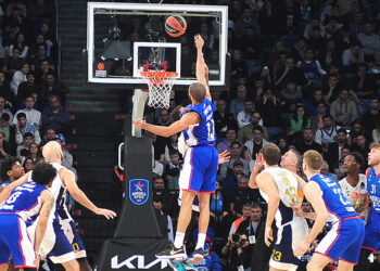 Euroleague'in Türk derbisinde kazanan Fenerbahçe Beko