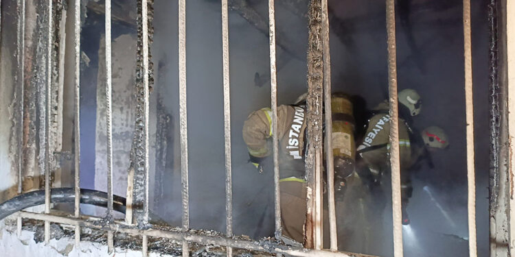 Eyüpsultan'da gecekonduda yangın