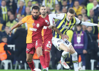 Rakip sürekli kendini yere atarak hızımızı kesmeye çalıştı