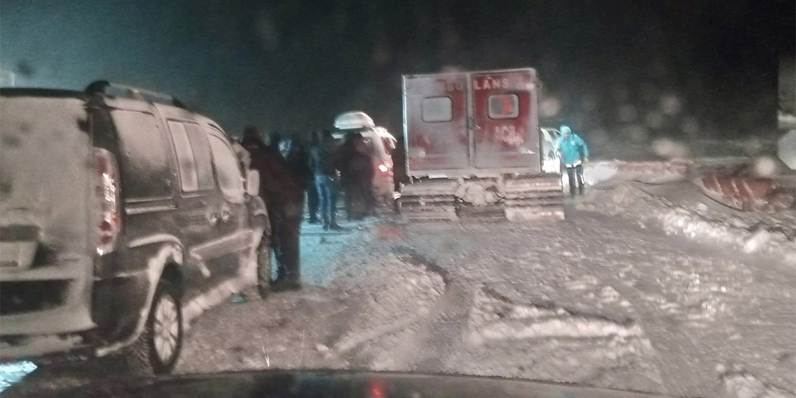 Ağrı'da iş makinesi uçuruma yuvarlandı: 2 ölü, 2 kayıp