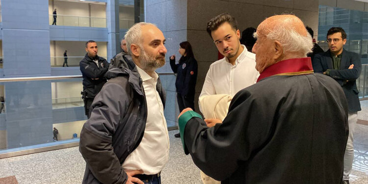 Gazeteci İsmail Saymaz'a 3 yıla kadar hapis talebi