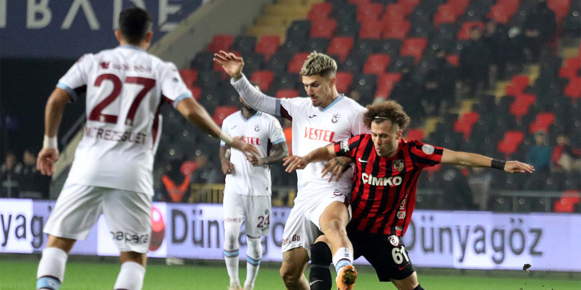 Süper Lig'in 15’inci haftasında Trabzonspor Gaziantep FK'yı deplasmanda 3-1 mağlup etti.