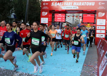 Gaziantep'te 5'inci Gazi Yarı Maratonu başladı