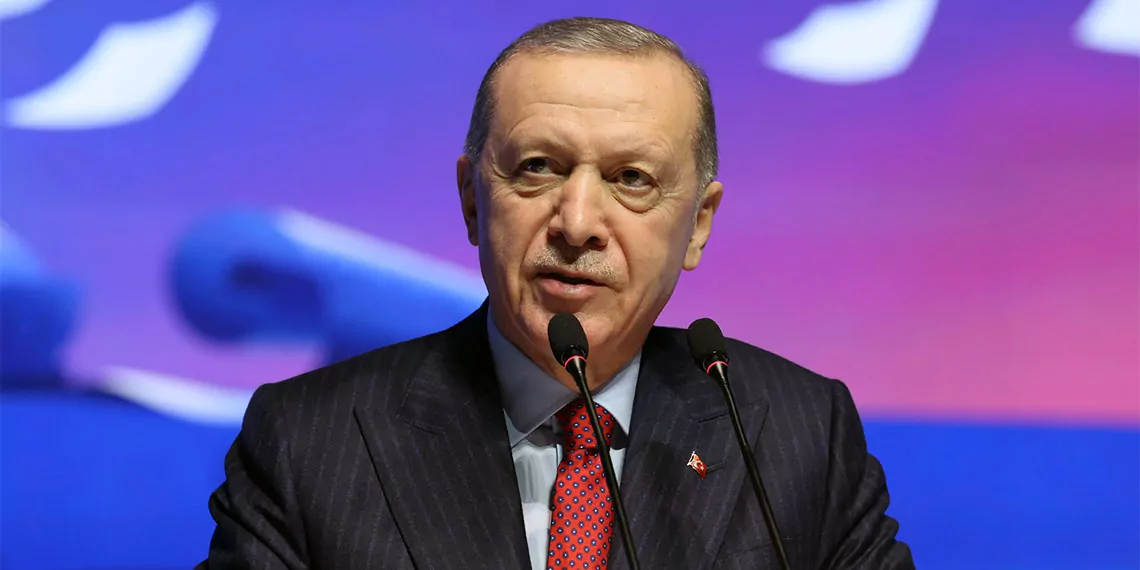 Necip fazıl ödülleri programında konuşan cumhurbaşkanı recep tayyip erdoğan, "sporun günlük siyasi rekabetin mezesi haline getirilmesi yanlıştır" dedi.