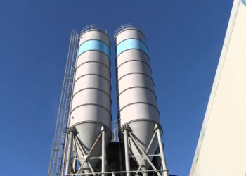 Hadımköy'de işçi beton mikserine düştü