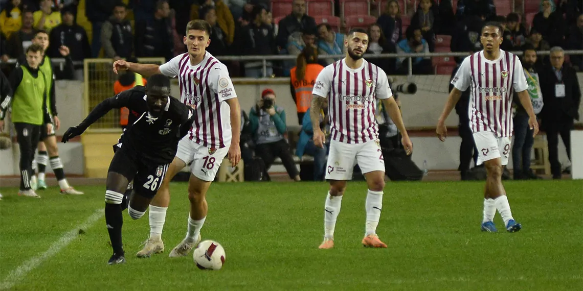 Süper lig'in 18’inci haftasında hatayspor beşiktaş'a 2-1 mağlup oldu.  beşiktaş'ın gollerini 38'inci dakikada semih kılıçsoy ve 53'üncü dakikada colley atarken hatayspor'un tek golünü 80'inci dakikada hodzic kaydetti.