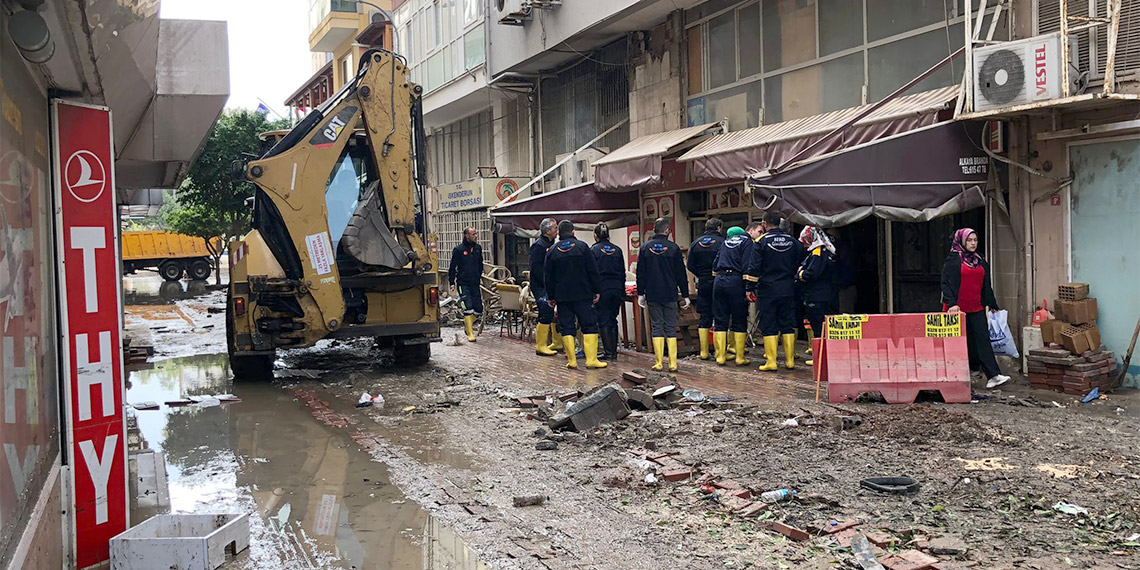 İskenderun'da yaşanan sel felaketinde milyonlarca liralık zarar