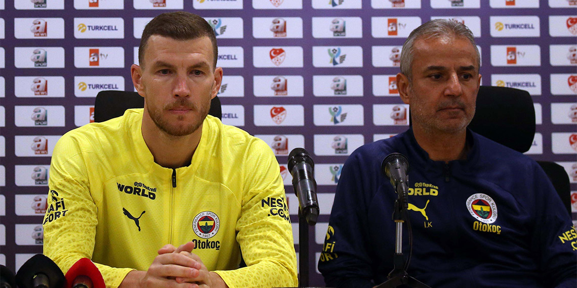 Fenerbahçe Teknik Direktörü İsmail Kartal, “Bugün inşallah Süper Kupa'yı tekrar kazanıp camiamı mutlu etmek istiyorum. Bütün amacım bu” dedi.