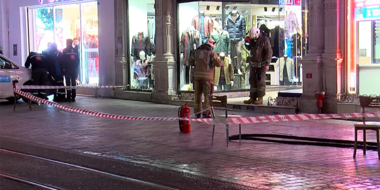 İstiklal Caddesi'nde doğal gaz kaçağı alarmı