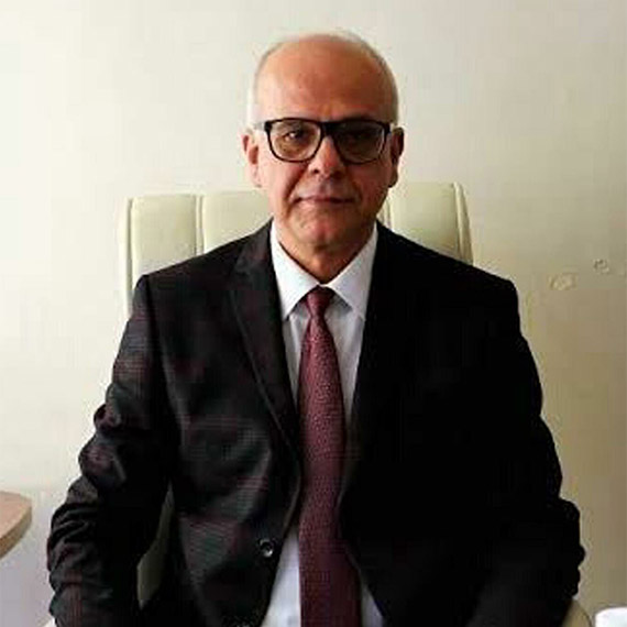 İzmir'in Aliağa ilçesinde söküm işlemleri planlanan 'Raymond Croze' gemisinin yüksek miktarda asbest taşıdığı iddiası tartışmaya neden oldu.