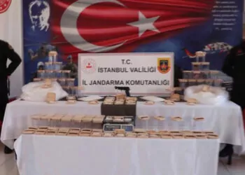 Jandarma ekipleri başakşehir'de 38 kilogram metamfetamin ele geçirdi