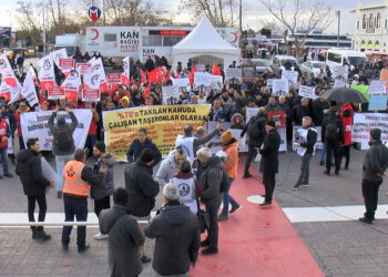 Kadıköy'de kadro isteyen işçiler eylem yaptı