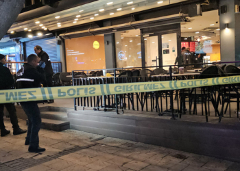 Adana'da kahve zincirine silahlı saldırı