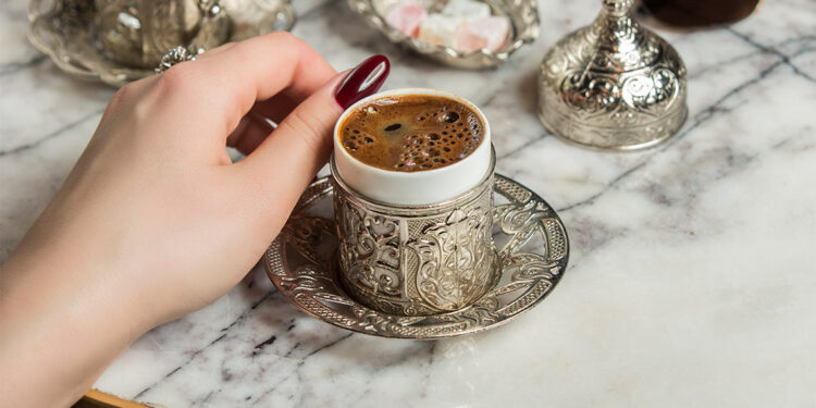 Sabah kahvesinin yararları ve zararları: Uyanık kalmanın fiyatı