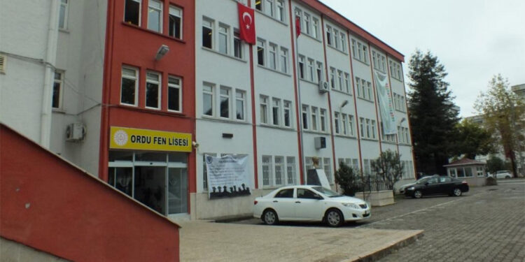 Ordu Fen Lisesi'nde cemaat kitabı dağıtılmasına soruşturma