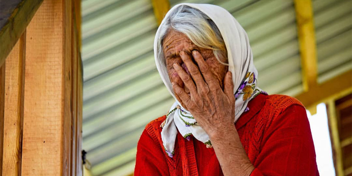 Ermenek'te maden ocağında hayatını kaybeden oğlunu arama çalışmalarında, "Benim oğlum suda yüzme bilmez ki" sözleriyle tanınan anne yaşamını yitirdi.