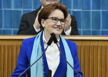 Hür ve müstakil olarak dimdik yürüyeceğiz