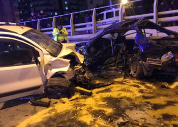 Mersin'de zincirleme kaza; 2 ölü