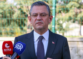 Bildiri imzalamakla şehit gelmiyor olsa 5 bin tane bildiriye imza atayım