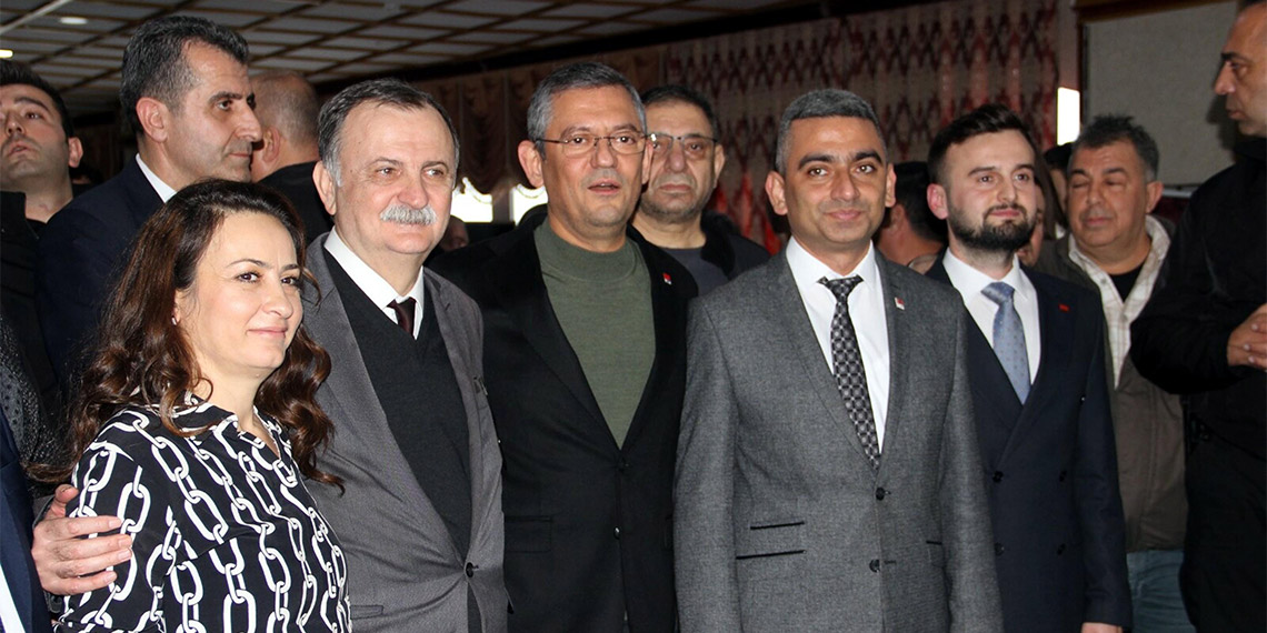 CHP Genel Başkanı Özgür Özel, "Süper Kupa maçı yapacaklarsa; bu maç adı Atatürk Stadı olmayan bir yerde oynanamaz" dedi.