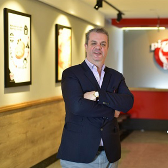 Yüzde 100 yerli sermaye ile yoluna devam eden Pizzabulls Ankara'da üretim fabrikası kurmayı planladığını duyurdu.