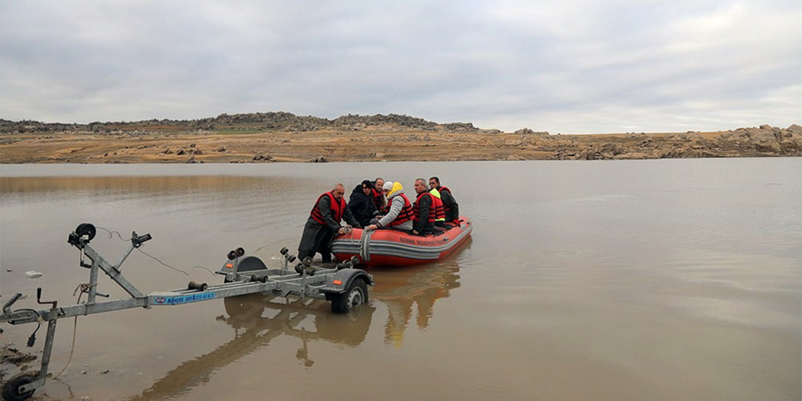 Edirne Belediye Başkanı Recep Gürkan'dan içme suyuna sabotaj iddiası: Gürkan, "Bu şerefsizliği yapanların yakasını bırakmayacağım" dedi.