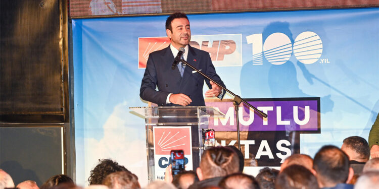 Rıza Akpolat Beşiktaş Belediye Başkanlığı için aday adayı oldu