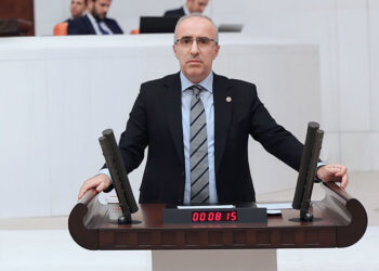 Üniversite mezunlarının temel kaygısı iş bulma korkusu