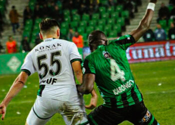 Sakaryaspor Kocaelispor'u 3-1 mağlup etti