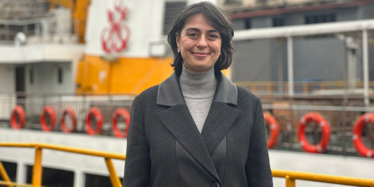 Şehir Hatları'na kadın eli değdi