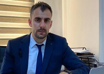 Sosyal medya uygulamasında aşırılıkların yaygınlaşması tehlike oluşturuyor
