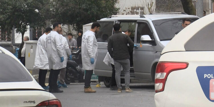 Sultangazi'de kalaşnikoflu çatışma