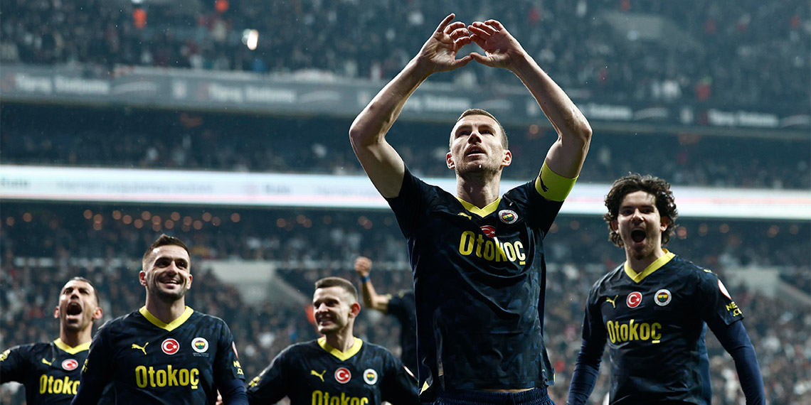 Ligde şampiyonluk yarışı için kıyasıya mücadele veren Galatasaray ile Fenerbahçe Süper Kupa maçında bir kez daha karşılaşacak.