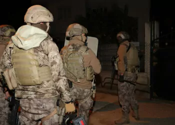 Tarsus'ta terör örgütü operasyonu; 4 gözaltı