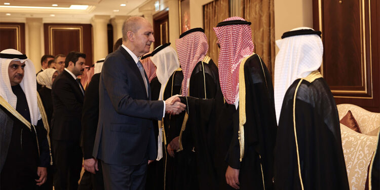 Numan Kurtulmuş Kuveyt'e taziyelerini iletti