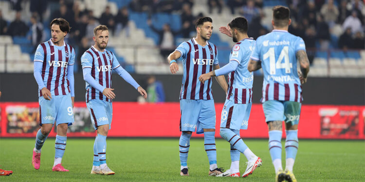 Trabzonspor Çorum FK'yı 3-1 mağlup etti