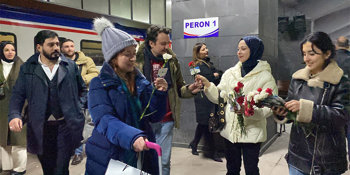Turistik Doğu Ekspresi Kars'a ulaştı