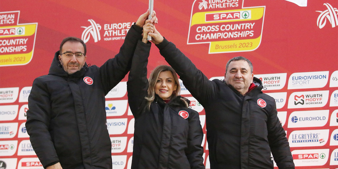 Türkiye, Avrupa Atletizm Kros Şampiyonası için bayrağı devraldı