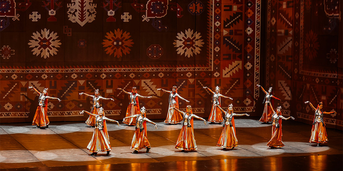 Cumhuriyetin 100'üncü yılı Asrın Destanı gösterisi ile kutlandı