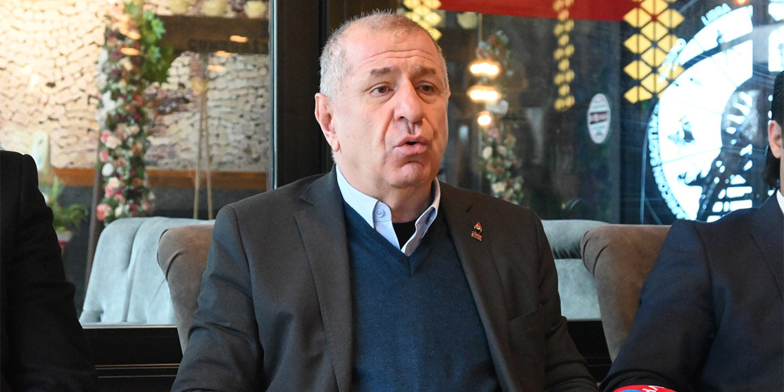 Zafer Partisi Genel Başkanı Prof. Dr. Ümit Özdağ, Sivas’ta basın açıklaması yaptı. Ümit Özdağ, “PKK ve YPG Türkiye'yi basmaya hazırlanmaktadır” dedi.