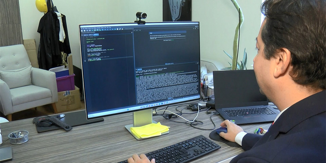 Son dönemde ortaya çıkan yeni dolandırıcılık yöntemlerinden biri de ünlü restoranların internet sitelerini kopyalayıp, müşterilerden sahte rezervasyonlar için kapora ücreti almak oldu. Ünlü şef Arda Türkmen de dolandırıcıların hedefi oldu.