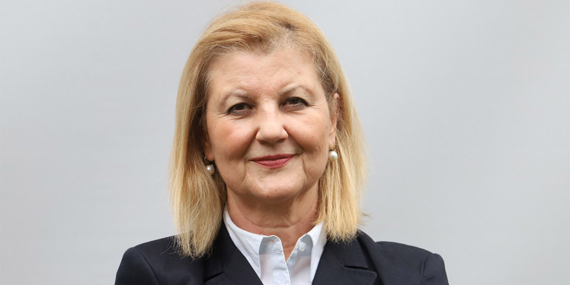 Dr. Öğr. Üyesi Zeynep Güler Yenipınar, ‘Yılbaşında nasıl beslenmeliyiz’ sorusunun cevabını vermeden önce; öncelikle ‘yılbaşından önce nasıl beslenmeliyim?’ sorusunu cevaplamak gerek dedi.