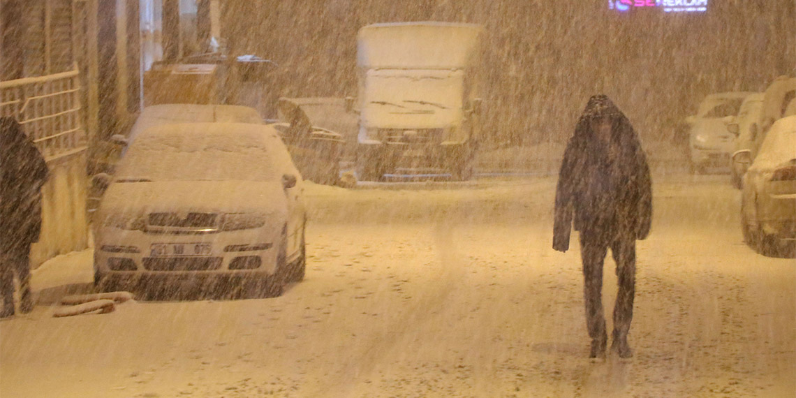 Van ve Bitlis'in 5 ilçesinde eğitime 1 gün ara verildi