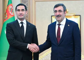Cevdet yılmaz, türkmenistan devlet başkanı ile bir araya geldi