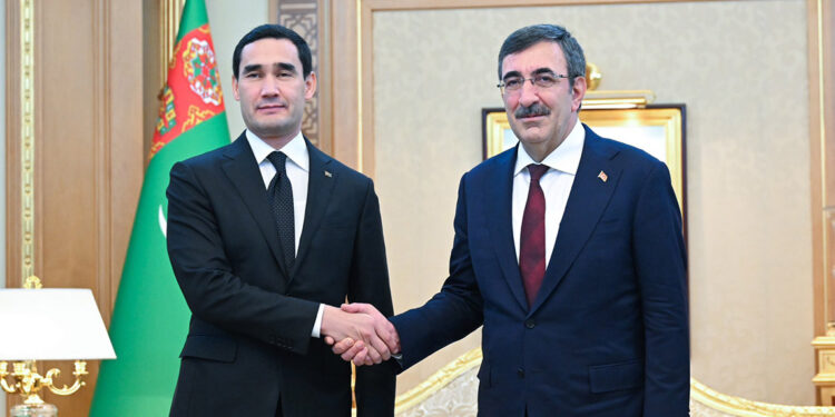 Cevdet Yılmaz, Türkmenistan Devlet Başkanı ile bir araya geldi