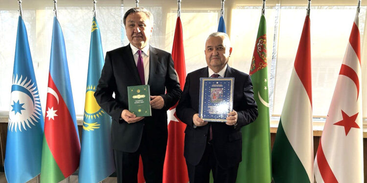 ‘Türk Edebiyatının Mücevherleri’ derlemesi tanıtıldı 