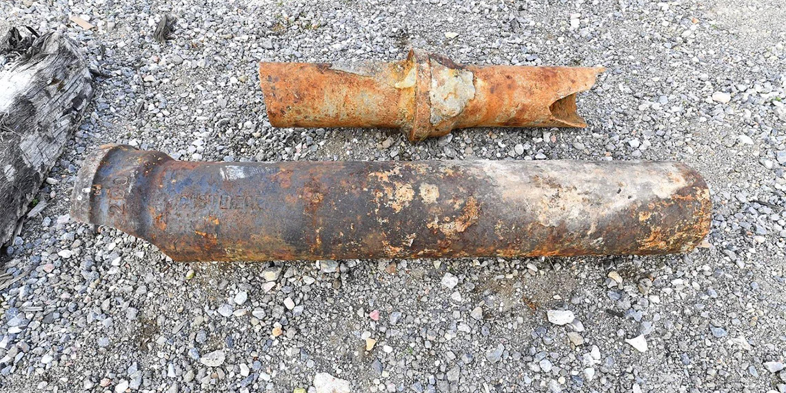 Kemeraltı'ndaki altyapı çalışmalarından asırlık su boruları çıktı