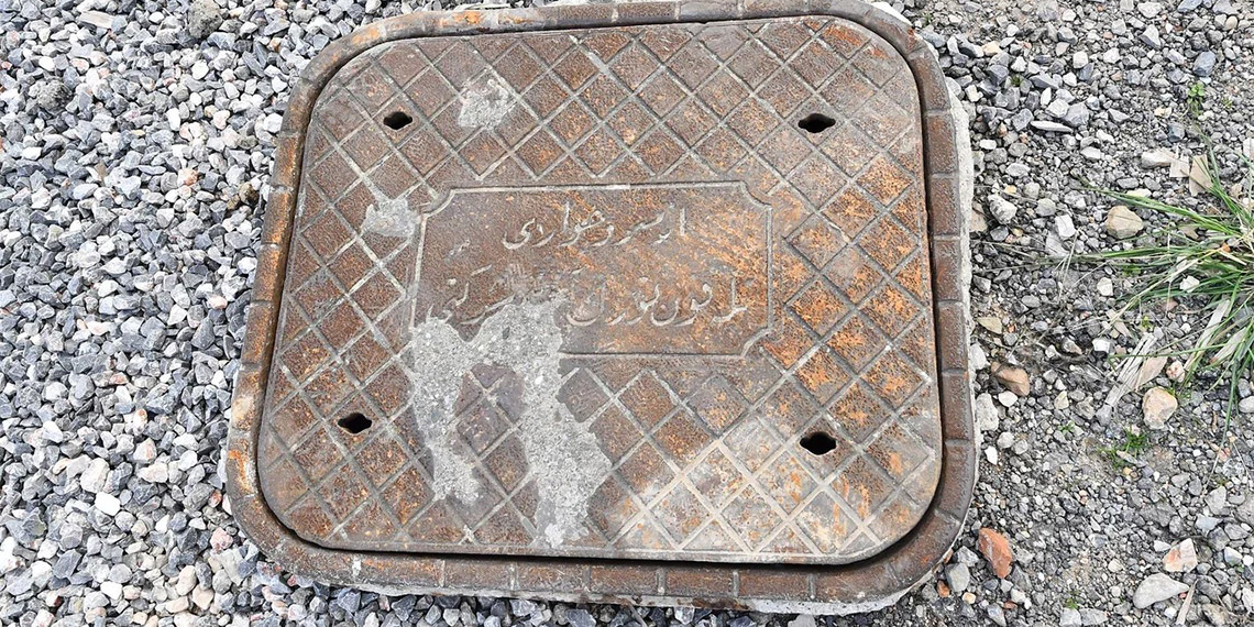 Kemeraltı'ndaki altyapı çalışmalarından asırlık su boruları çıktı