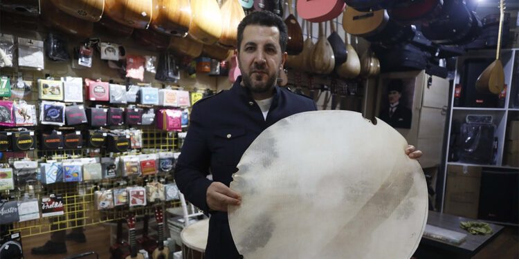 'Ceylan derisinden İncil' dolandırıcılığı