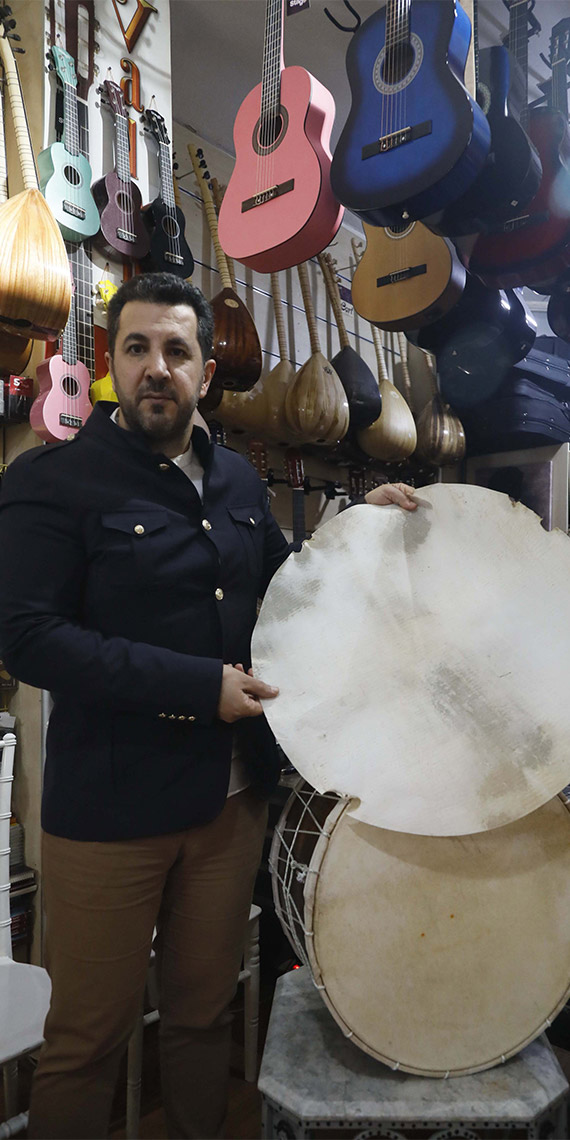 'Ceylan derisinden İncil' dolandırıcılığı